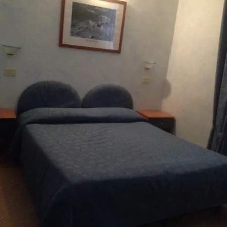 Szálloda La Milanese Pietra Ligure