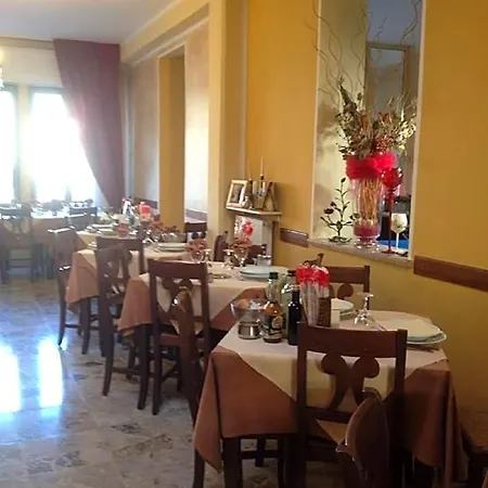 מלון La Milanese פייטרה ליגורה